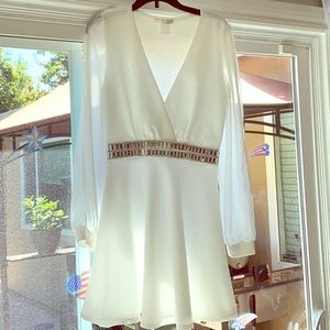 White V-Neck Cocktail/Prom/Wedding Dress